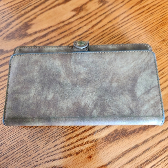Brown leather wallet - Picture 1 of 7